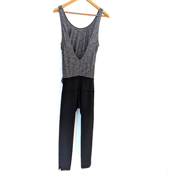 Lululemon | “Flip Your Dog Onesie” Jumpsuit Gray Top Black Pants | Size 4 - Picture 6 of 11